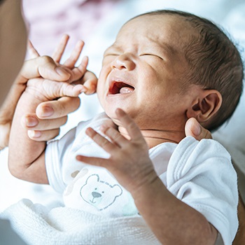 Banyak Penyebab Berat Badan Bayi Sulit Naik