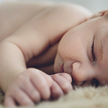 Optimalkan Tumbuh Kembang Bayi dengan Tidur yang Sehat
