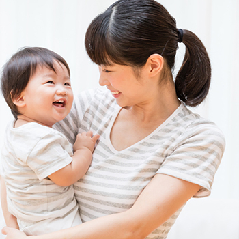 6 Cara Membangun Rasa Percaya Diri Bayi