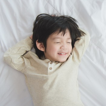 7 Terapi Sensori Ini Atasi Balita Susah Tidur