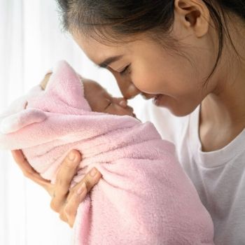 7 Cara Tingkatkan Rasa Percaya Diri Ibu Baru