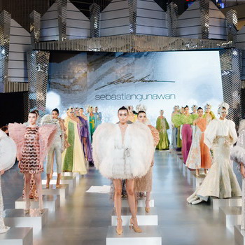 Indahnya Koleksi Sebastian Gunawan di Senayan City Fashion Nation 2020
