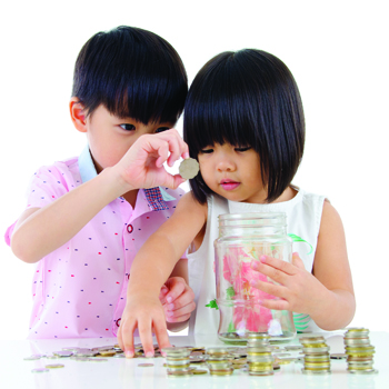 3 Cara Simpel Ajarkan Anak tentang Uang