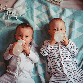 3 Cara Mudah Memilih dan Merawat Botol Susu Bayi