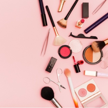 5 Produk Korean Make Up Yang Cocok Untuk Kulit Gelap