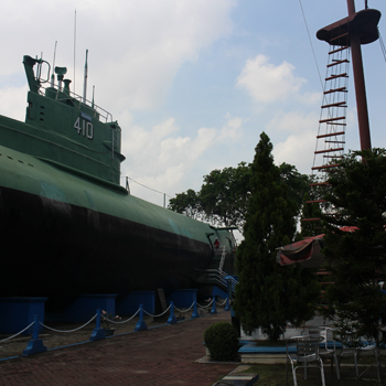 Liburan ke Monumen Kapal Selam, Surabaya
