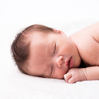 Pertusis, Batuk 100 Hari  Masih Bisa Menyerang Bayi
