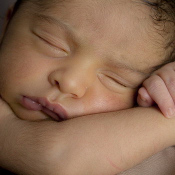 10 Fakta Penting Hidung Bayi 
