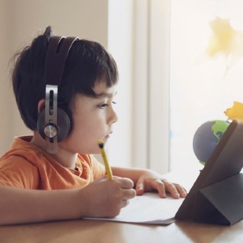 5 Masalah yang Sering Dialami Anak saat Sekolah Online