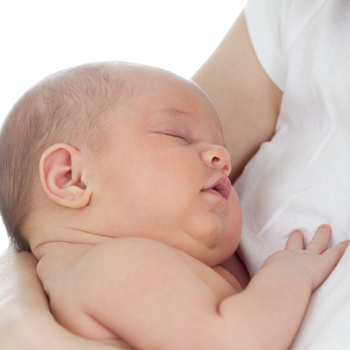 5 Alasan Kenapa Menggendong Bayi Itu Perlu