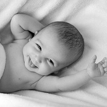 6 Cara Mudah Merawat Tali Pusat Bayi Baru Lahir